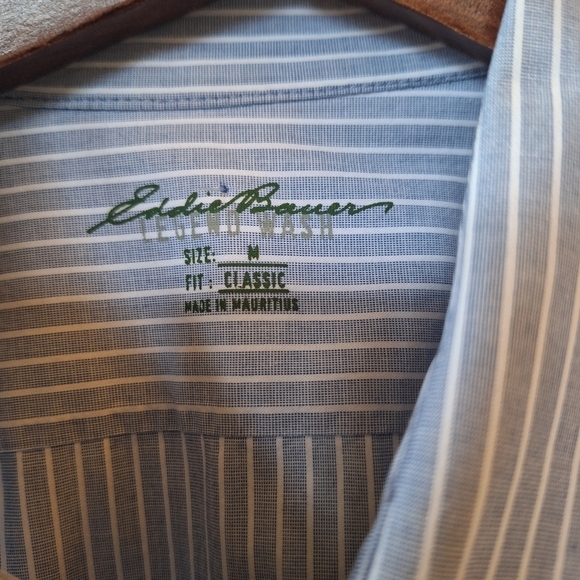Eddie Bauer Legend Wash Classic Pinstriped Button Down Shirt Size M - Picture 2 of 8